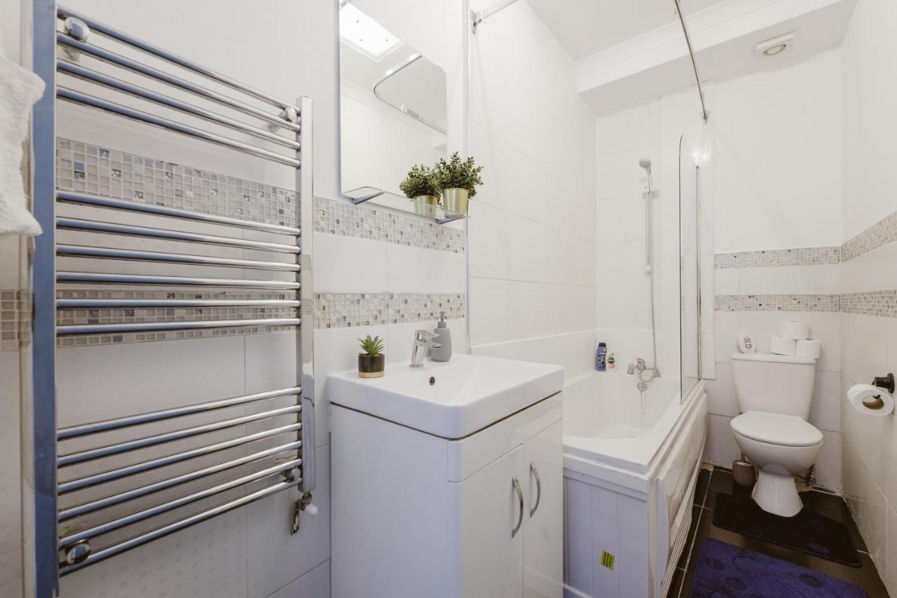 Great Rooms In Stepney Green Station - 12 Лондон Екстериор снимка