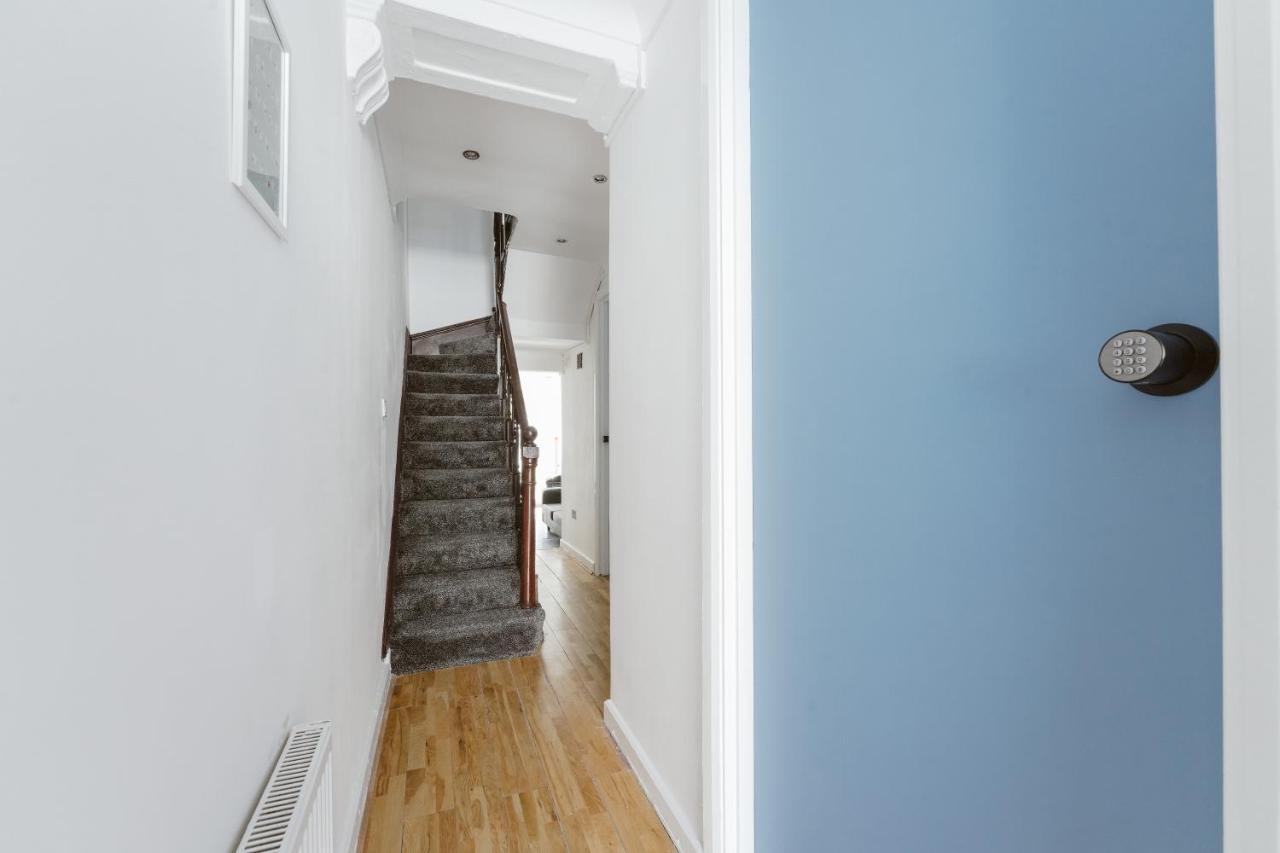 Great Rooms In Stepney Green Station - 12 Лондон Екстериор снимка