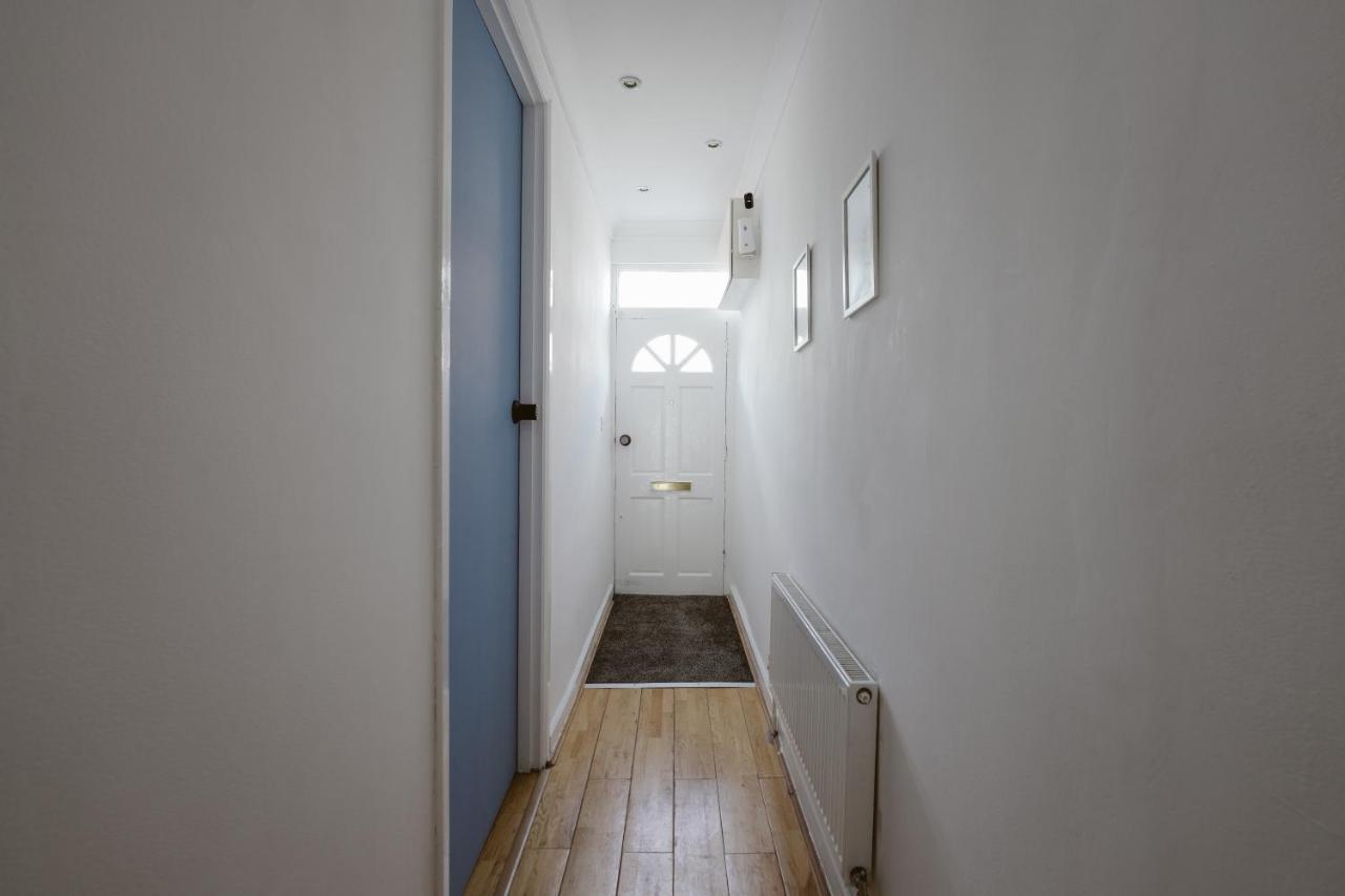 Great Rooms In Stepney Green Station - 12 Лондон Екстериор снимка